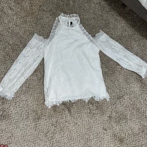 Off the shoulder lace long sleeve